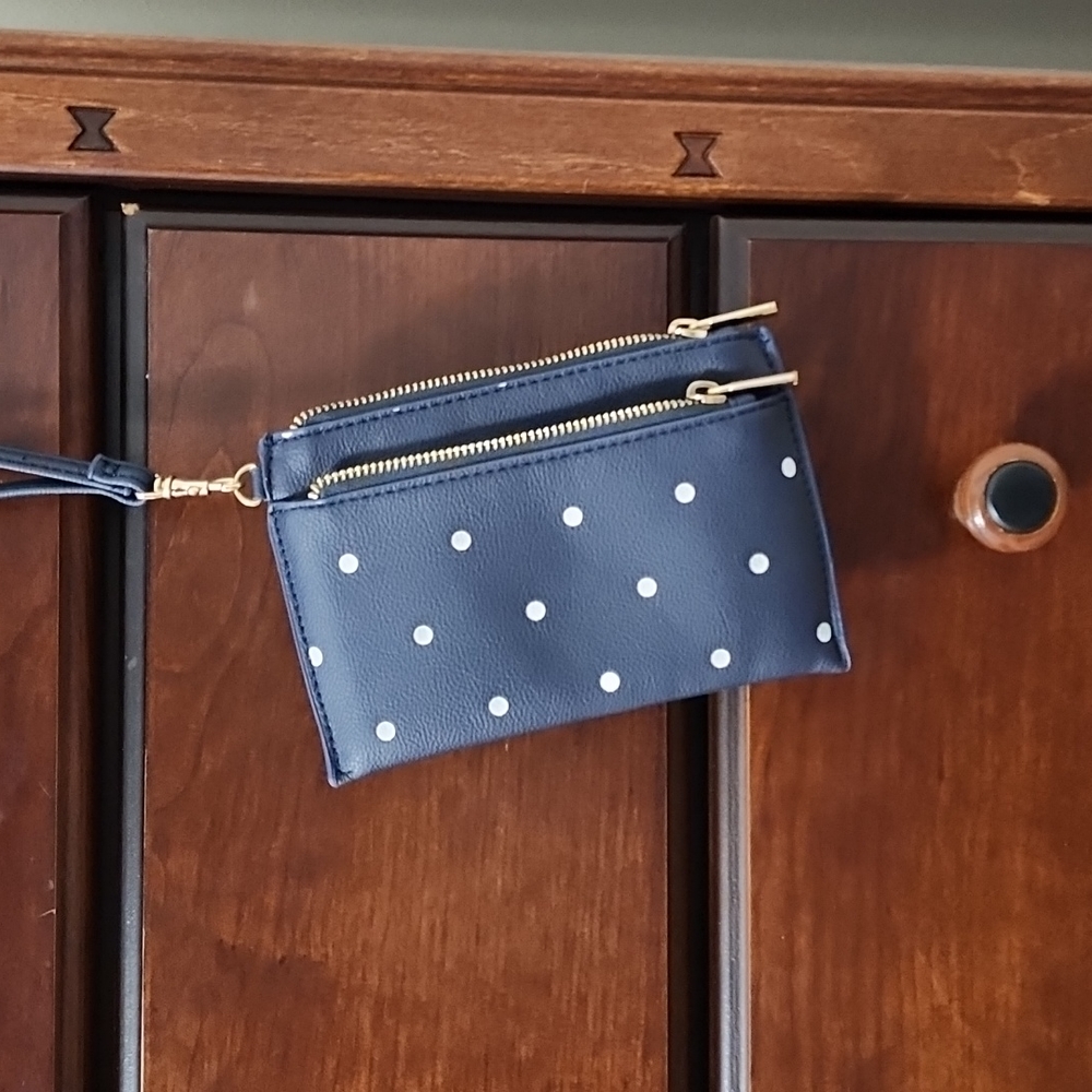 Target wristlet